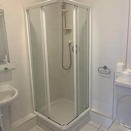 Salthill Haven Sleeps 5 With A Sea View * Galway