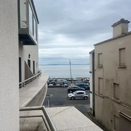 Salthill Haven Sleeps 5 With A Sea View *