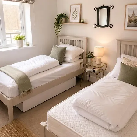 Salthill Haven Sleeps 5 With A Sea View