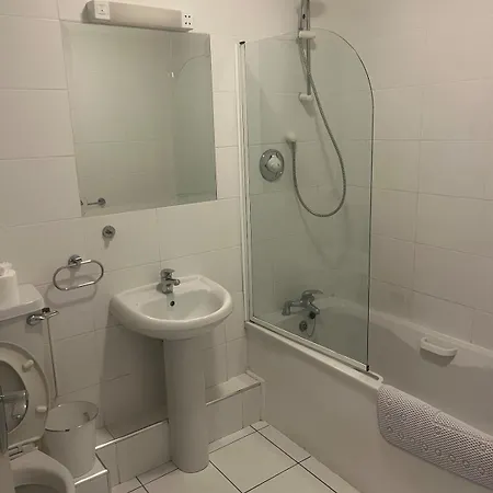 Salthill Haven Sleeps 5 With A Sea View *